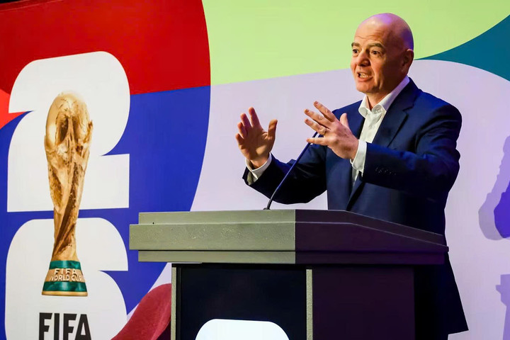 Chủ tịch Gianni Infantino tại vị với hậu thuẫn của lãnh đạo FIFA