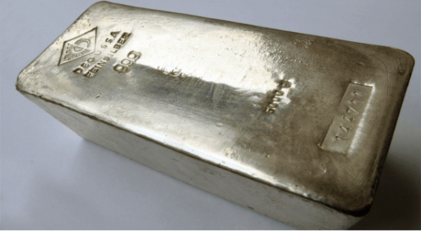 UBS dự báo giá bạc có biên độ tăng hạn chế trong năm tới