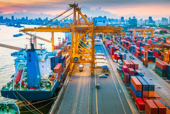 Lo đơn hàng từ Mỹ sụt giảm, doanh nghiệp xuất khẩu bù đắp bằng cách nào?