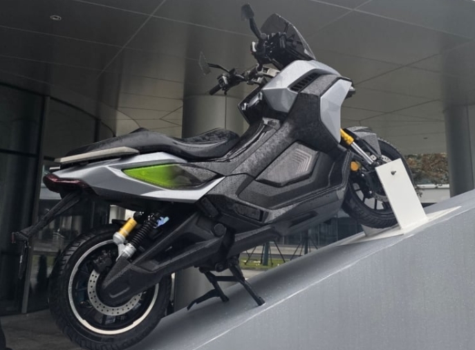 Đột phá công nghệ NEV: Mô tô điện Chery tích hợp sạc ô tô và tính năng V2L