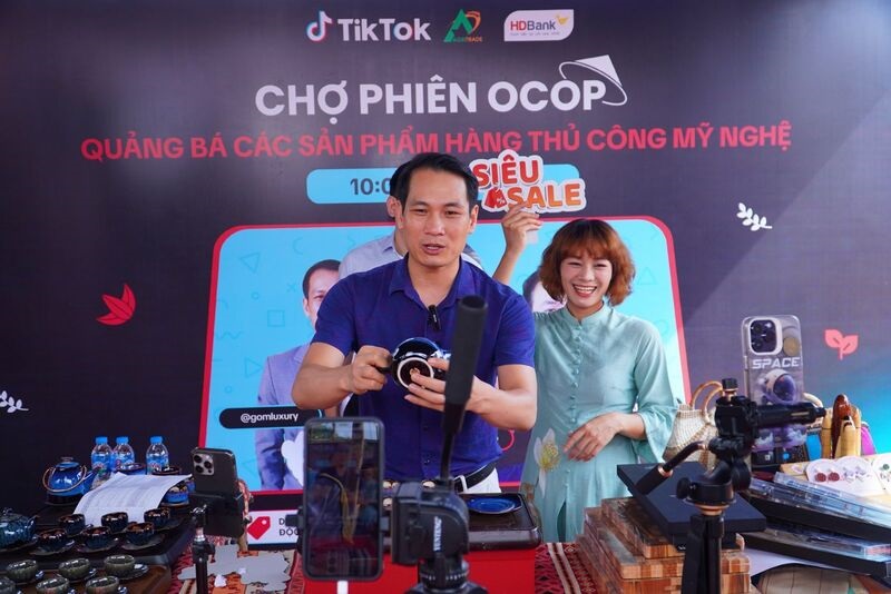 Luật Thương mại điện tử: Siết quản lý, 'mở lối' thị trường số