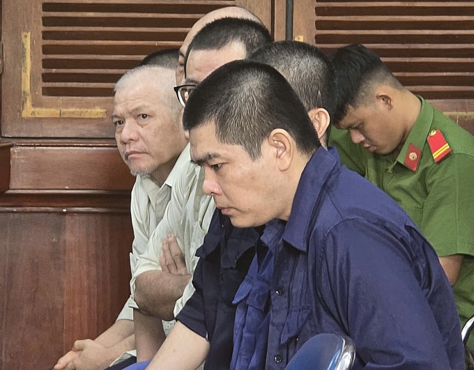 Xử lí chủ tiệm vàng trong đường dây vận chuyển lậu hơn 2.000 tỷ đồng