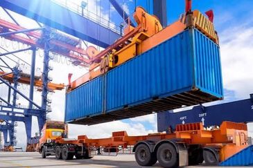Cước vận tải container từ châu Á sang Mỹ tăng vọt 109% kể từ khi cuộc chiến tại Iran bùng nổ
