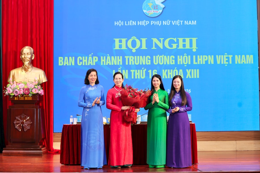Đồng chí Lê Thị Thủy giữ chức Chủ tịch Trung ương Hội Liên hiệp phụ nữ Việt Nam