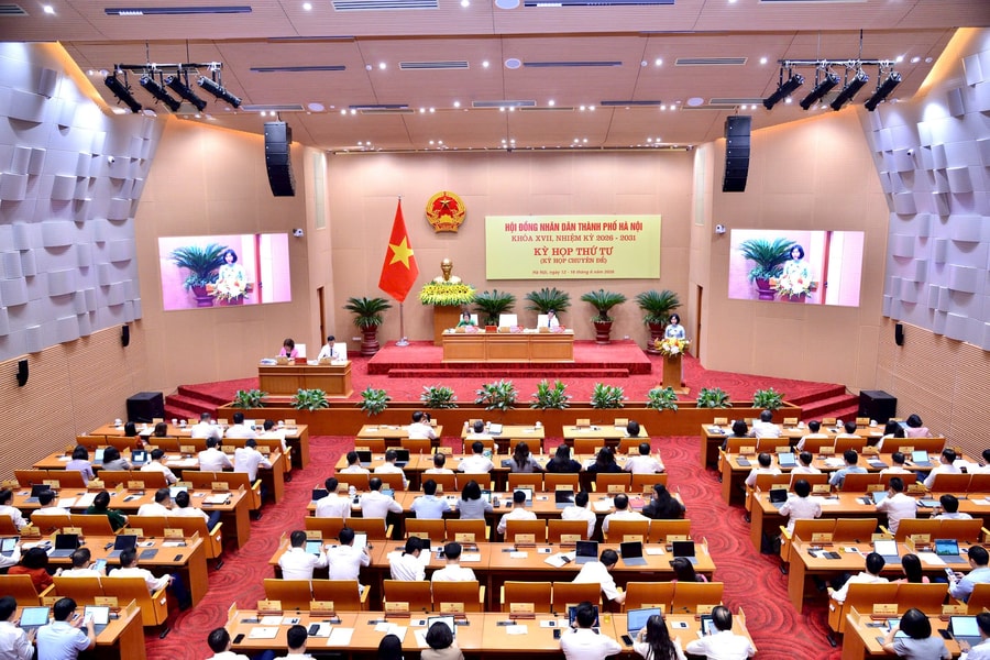 Khai mạc kỳ họp thứ tư HĐND thành phố Hà Nội: Tiếp tục triển khai các nội dung thi hành Luật Thủ đô năm 2026