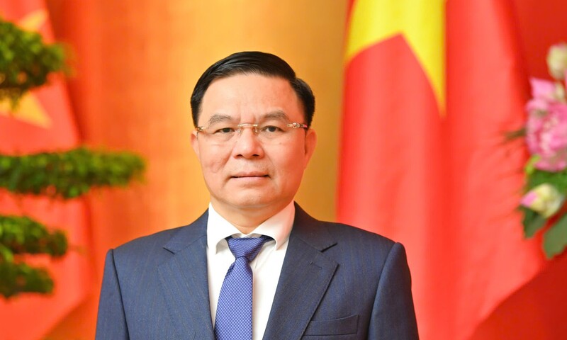 Bộ trưởng Lê Mạnh Hùng gửi thư chúc mừng nhân kỷ niệm 75 năm Ngày Truyền thống ngành Công Thương Việt Nam