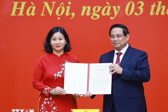 Thủ tướng Phạm Minh Chính trao Quyết định điều động, bổ nhiệm lãnh đạo Đảng ủy Chính phủ và 4 bộ, cơ quan