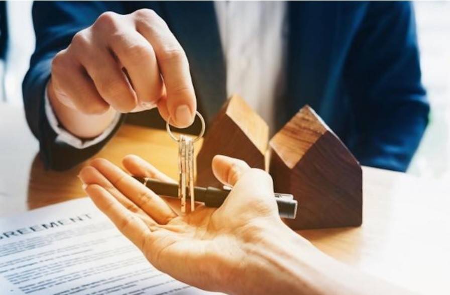 Một lần bán đất, vì sao có thể phát sinh hai nghĩa vụ thuế TNCN?