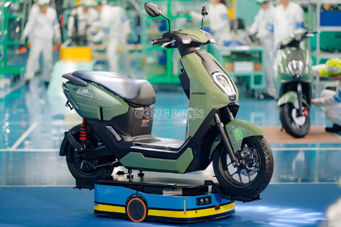 Giá xe máy điện Honda ICON e: 'phá đáy' chỉ còn chưa đến 16 triệu đồng