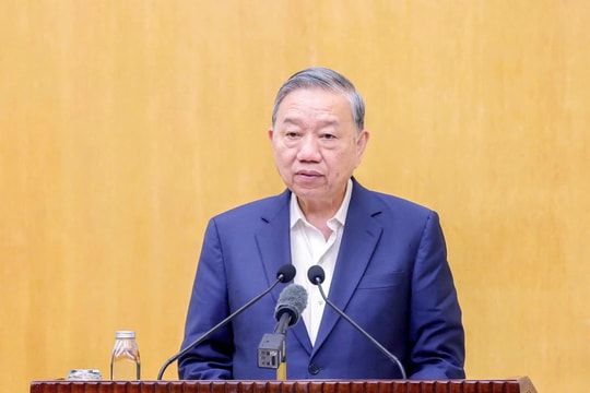 Tổng Bí thư Tô Lâm và ứng cử viên đại biểu Quốc hội tiếp xúc cử tri, vận động bầu cử tại Hà Nội