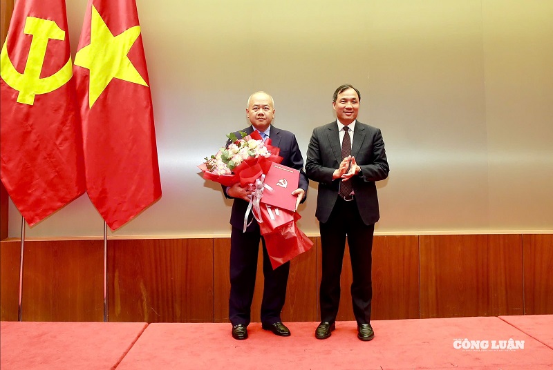 Thứ trưởng Bộ Tài chính làm Phó Bí thư Thành ủy Hải Phòng