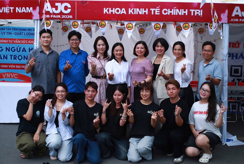 Khoa Kinh tế chính trị tích cực tham gia Ngày hội Việc làm – AJC Job Fair 2026
